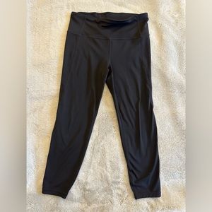 Gap fit Eclipse women’s size M workout pants.